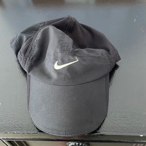 Black Nike hat